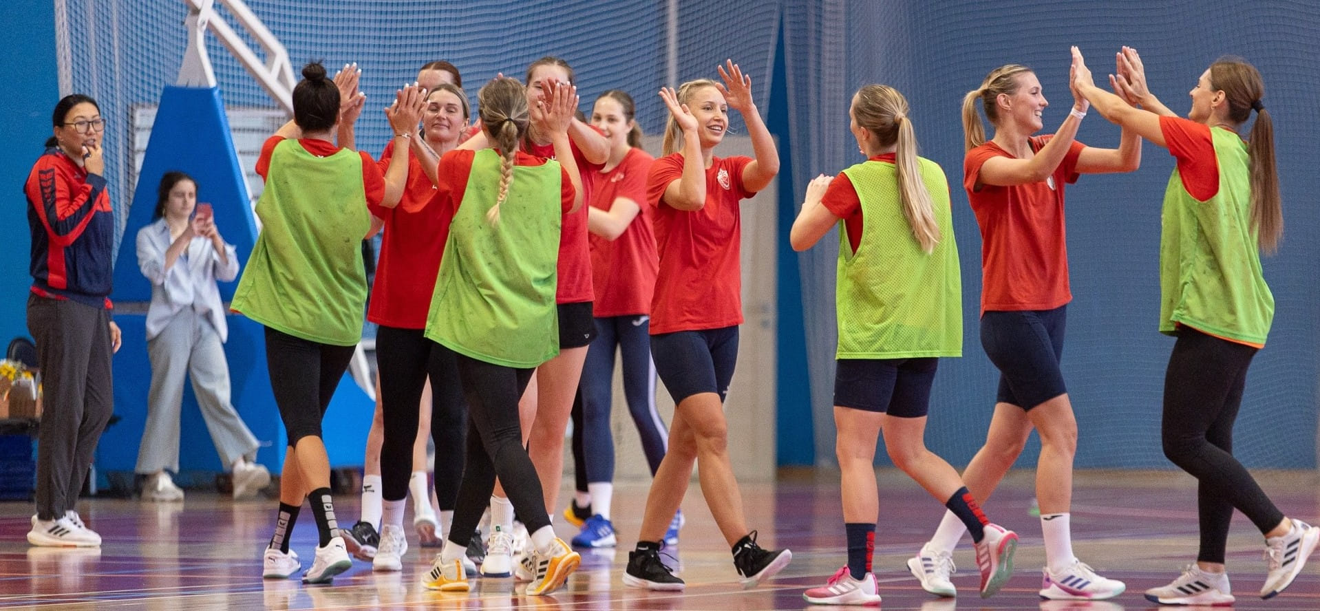 "А "Динамо" бежит?" — "Все бегут!" ЦСКА едет в Кисловодск, "Луч" — в Беларусь, а где же "Ростов-Дон"?