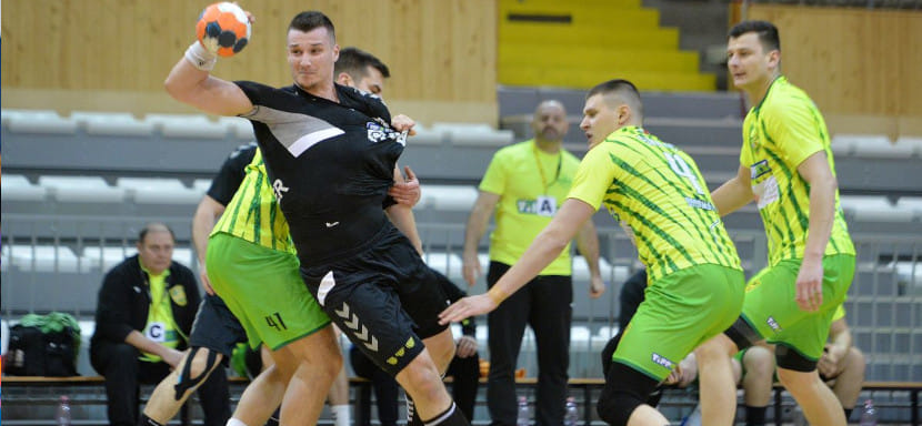 Венгрия. "Татабанья" и "Чурго" добились минимальных побед, 8 мячей белоруса Алексея Ушала не спасли "Орошхазу" от очередного поражения