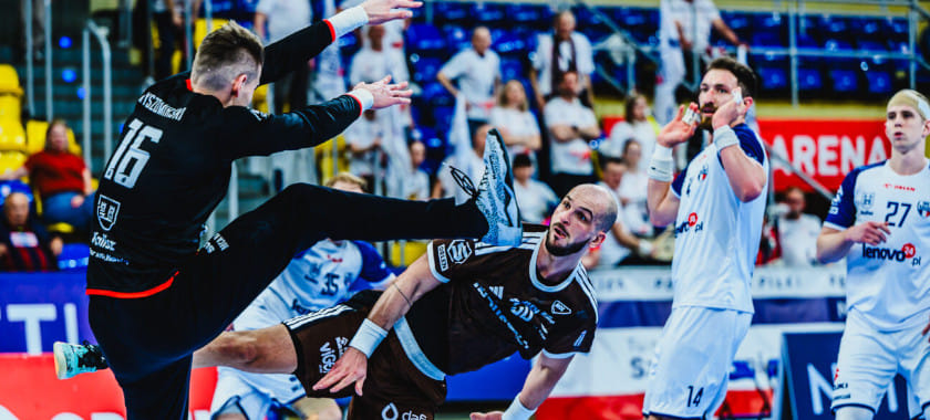 "Кельце" без Дуйшебаева, но с Корольком и "Висла" с Косоротовым и Самойло прошли в полуфинальную стадию чемпионата Польши