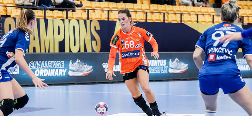 ЧЕ-2020. Полусредняя "Виборга" Лаура Дамгорд присоединилась к сборной Дании после травмы Хелены Элвер