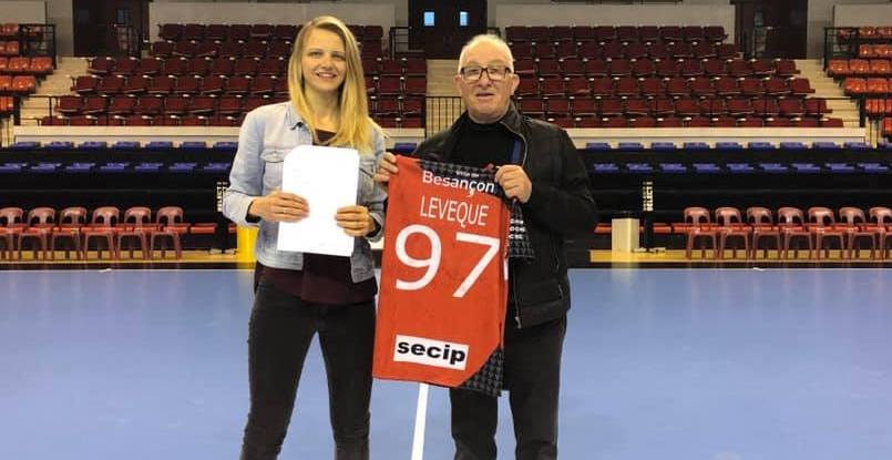 Франция. Капитан "Безансона" Алис Левек продлила контракт с клубом