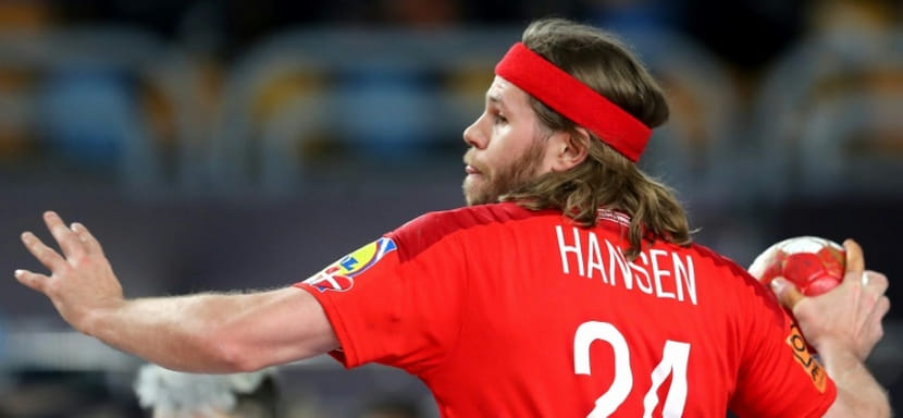 ЧМ-2021. Лидер сборной Дании Миккель Хансен и Йохан Хансен не приняли участия в матче с командой Японии из-за недомогания
