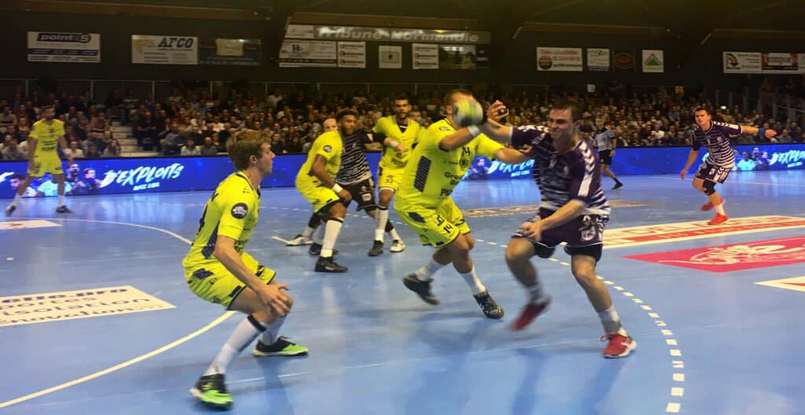 Кубок французской лиги. "Сен-Рафаэль" в дополнительное время обыграл "Шербур" и вышел в четвертьфинал