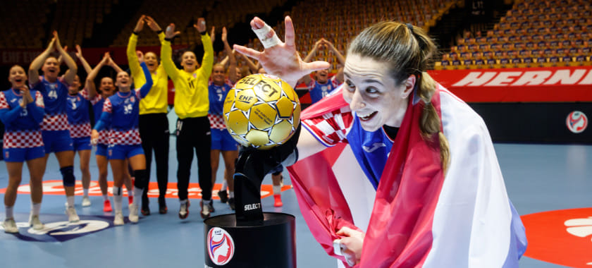 Экс-линейная "Астраханочки" Ана Дебелич и разыгрывающий "Барселоны" Лука Циндрич — лучшие игроки 2021 года в Хорватии