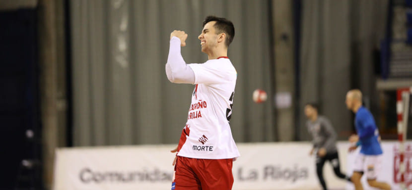 Испания. "Уэска" и "Логроньо" одержали важные победы в борьбе за призовые места