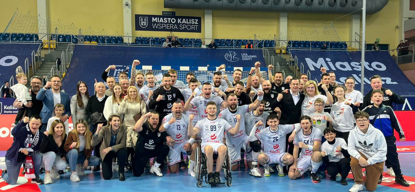 Польша. В понедельник завершился 25-й тур чемпионата. "Заглембе" одержал победу в основное время, "Калиш" выиграл по пенальти