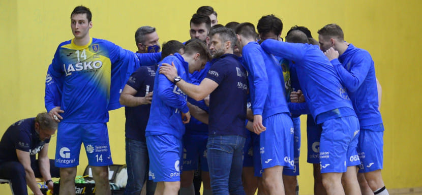 Балканы. Многолетний лидер словенского чемпионата "Целе" расстался с главным тренером Томажем Оцвирком после трех поражений кряду