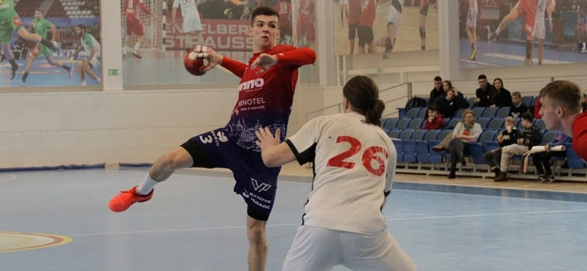 Беларусь. Минский СКА в единственном матче среды не оставил шансов своей резервной команде, выиграв с перевесом в 14 мячей