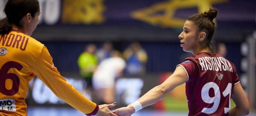 Экс-крайняя ЦСКА Сара Ристовска и Эставана Полман могут покинуть "Рапид". Клуб ведёт переговоры с Лорой Глозе, Орлан Канор и Катариной Панджей