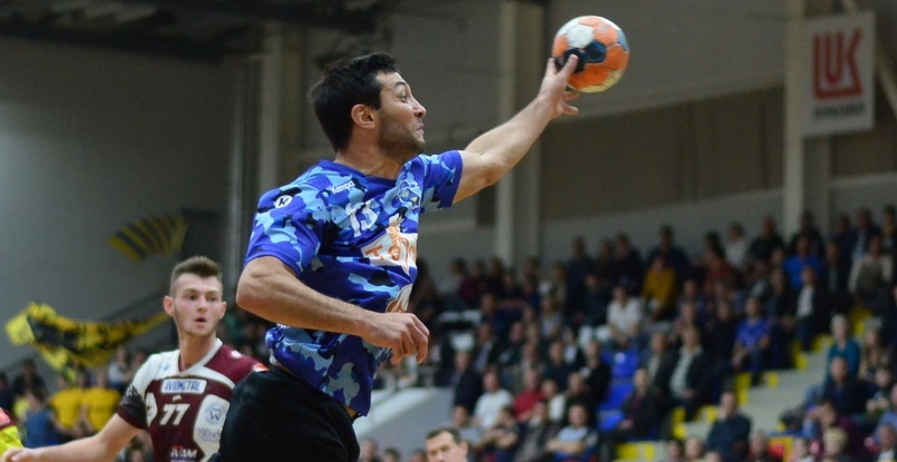 Кубок вызова. Ставропольский "Виктор" сегодня сыграет ответный матч 1/8 финала с "Рамхат-Хашроном". Известны составы команд