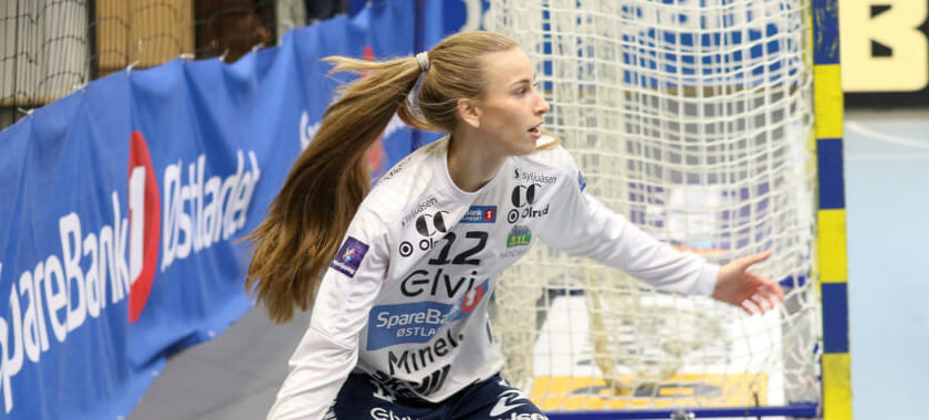 Лига чемпионов. Из-за проблем с мотивацией в "Фану" возвращается голкипер "Сторхамара" Софи Грёнлунд, сделавшая 18 сейвов в матче с "Рапидом"