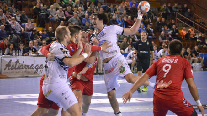 Чемпионат Испании. "Адемар" обыграл "Алькобендас"