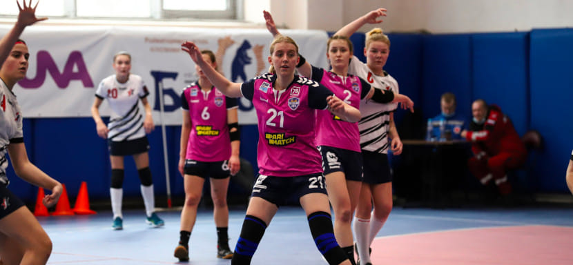 Высшая лига. Идущий на последнем месте "Сокол" обыграл ЦСКА-3. Лидирующая "Балтийская Заря" была сильнее "Динамо-Синары-3"