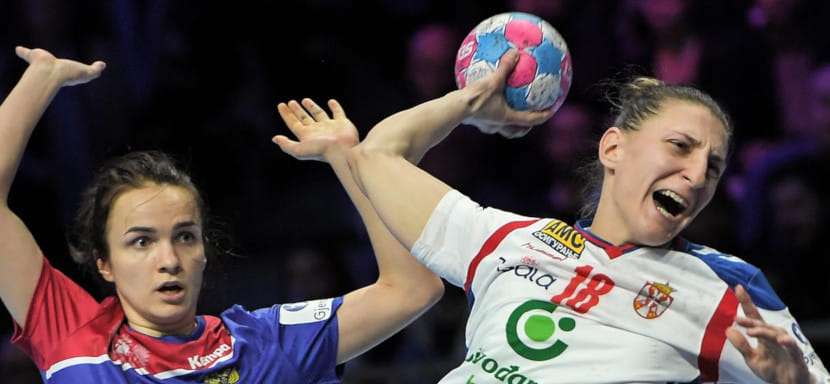 Венгрия. Имеющая венгерское гражданство гандболистка сборной Сербии Тамара Радоевич подписала контракт с "Бекешчабой"