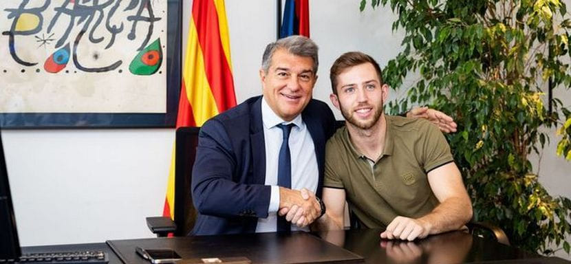 Испания. Чемпион Европы и бронзовый призер Токио-2020 Алейкс Гомес подписал новый долгосрочный контракт с "Барселоной"