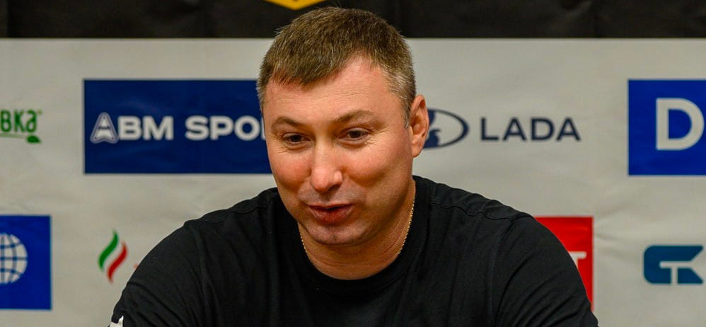 Olimpbet Суперлига. Евгений Зотин: "В Тольятти, как всегда, прекрасная атмосфера на матче. Очень тяжело работать" (ВИДЕО)