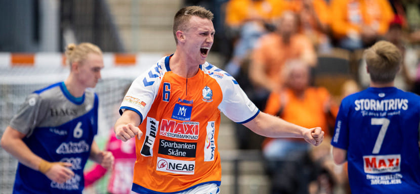 Швеция. Официально. 26-летний полусредний Филип Хеннингссон покинул "Вецлар" и вернулся в "Кристианстад"