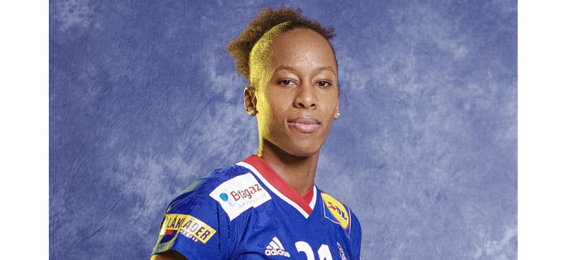 ЧМ-2021. Орлан Канор и Лора Флипп заменили Ориан Ондоно и Калидьяту Ньякате в заявке сборной Франции. Завтра олимпийские чемпионки сыграют с россиянками