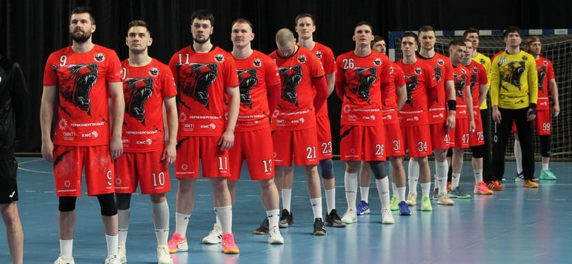 "Пермские медведи" одержали победу над омским "Скифом" на старте турнира памяти Виктора Давыдова