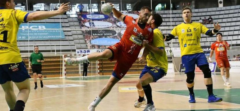 Испания. Левый полусредний "Уэски" Асьер Ньето продолжит карьеру в "Бидасоа"