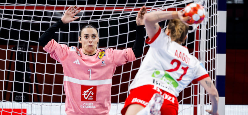 Сборная Дании взяла верх над национальной командой Франции и сыграет в воскресном финале ЧЕ-2024 с норвежками