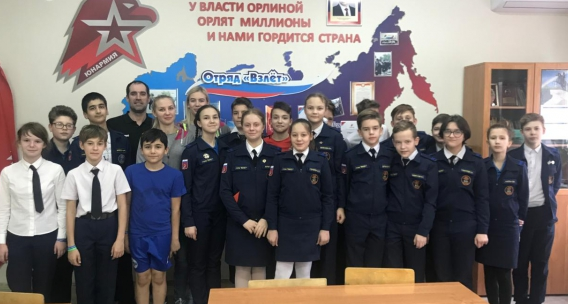 Гандболистки "Астраханочки" провели открытый спортивный урок для школьников