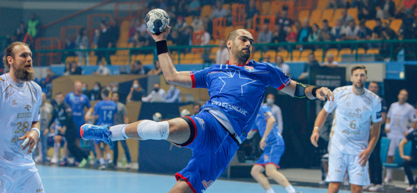 Беларусь. Боснийский линейный Владимир Враньеш продлил контракт с "Брестом" на два сезона. Гандболист пришел в команду летом 2020 года