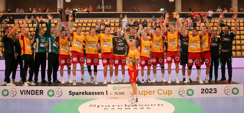 Дания. "Гудме" впервые выиграл Суперкубок страны. К этому успеху привёл новый рулевой Ян Марко Фог