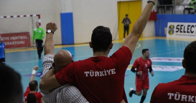 Квалификация ЧМ-2021. Сборная Турции обыграла бельгийцев и прошла во второй отборочный этап. В группе 2 лидируют греки