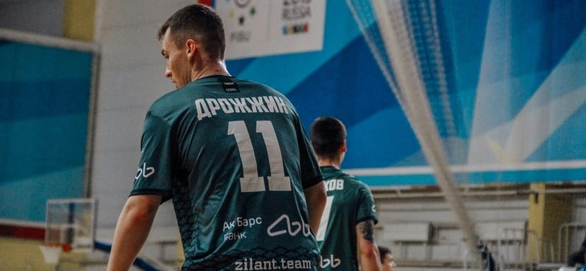 Высшая лига. Левый крайний Александр Дрожжин расстался с казанским "Зилантом"