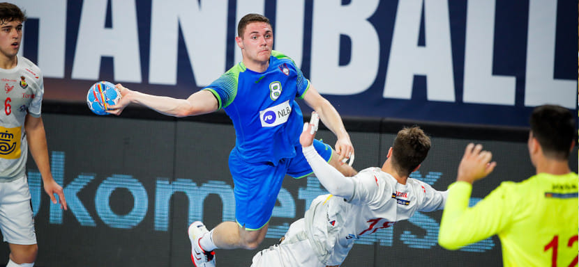 Балканы. Восходящая звезда Митя Янц: "Моя мечта — выступать в Лиге чемпионов и однажды сыграть в одной команде с братом. Это было бы круто"