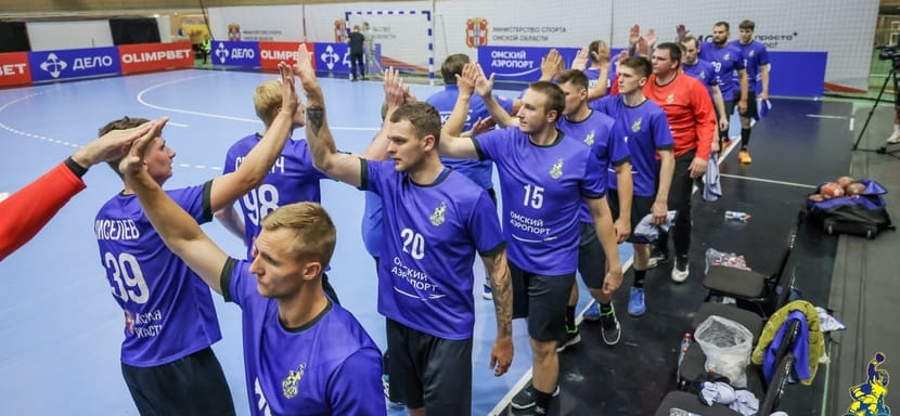 16 гандболистов омского "Скифа" отправились на выездной матч в Москву против ЦСКА