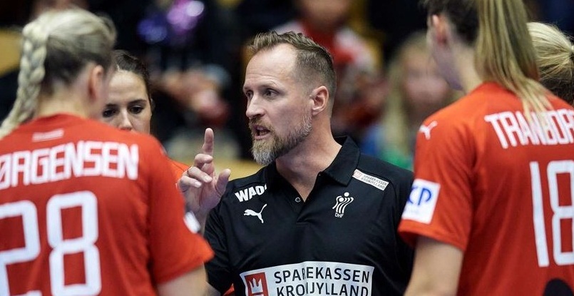 Клавс Бруун Йоргенсен покинул пост главного тренера женской сборной Дании. Он проработал с командой четыре с половиной года