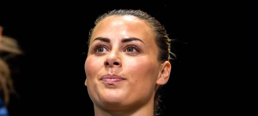 Нура Мёрк может пропустить чемпионат мира из-за отсутствия оригинала свидетельства о рождении. Его можно получить только при крещении