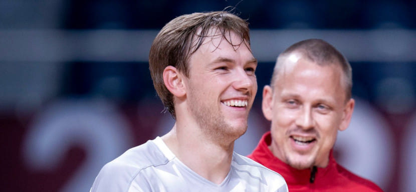 Олимпиада. "Гидсель — в огне". Мужская сборная Дании шумно отпраздновала признание Матиаса Гидселя MVP турнира (ВИДЕО)