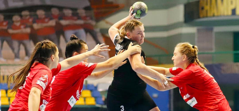 Беларусь. В единственном матче дня в женском чемпионате "Березина" обыграла девичью сборную страны