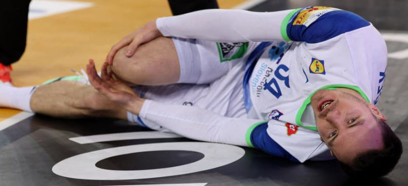 В преддверии заключительного матча на чемпионате мира с хорватами сборная Словении осталась без разыгрывающего Рока Овничека