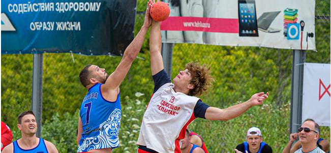 Все — на пляж. Белгородцы снова лучшие: "Виктор" привёз молодёжь? Это не наши проблемы!"