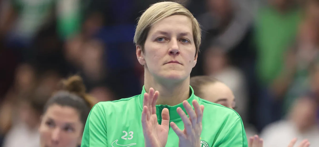 "Ференцварош" расторг контракт с 38-летней левой полусредней Жужанной Томори. Она провела в команде девять сезонов