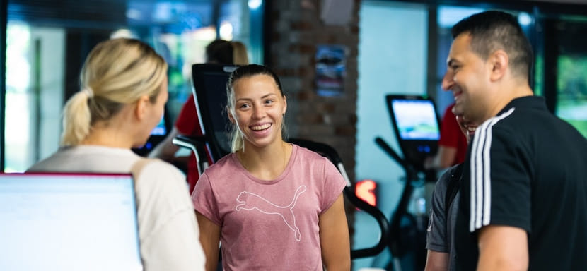 Суперлига. Российские сборницы Дарья Дмитриева и Полина Ведехина познакомились с главным тренером ЦСКА Флорентином Перой