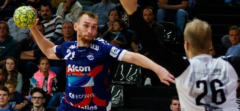 Германия. Экс-левый крайний "Пермских медведей" Евгений Жук покинул "Гроссвальштадт" (Д2) и присоединился к клубу оберлиги "Кирхцелль"