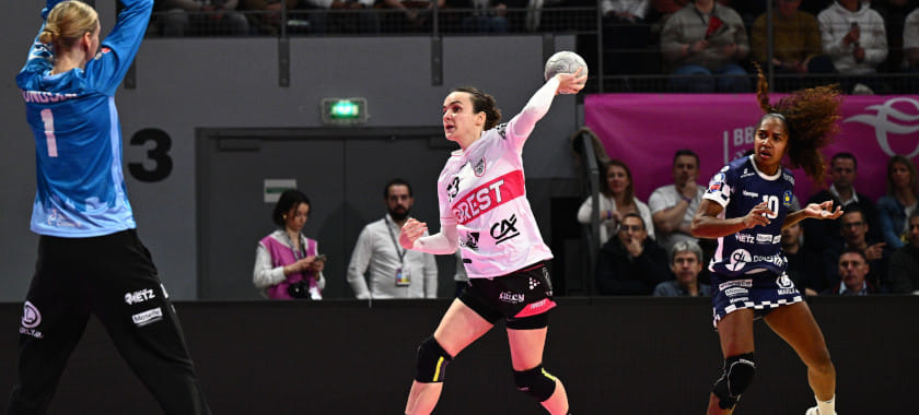 Когда два матча слились в один. Вяхирева и Депюизе принесли "Бресту" первую за 3,5 года победу над "Мецем"