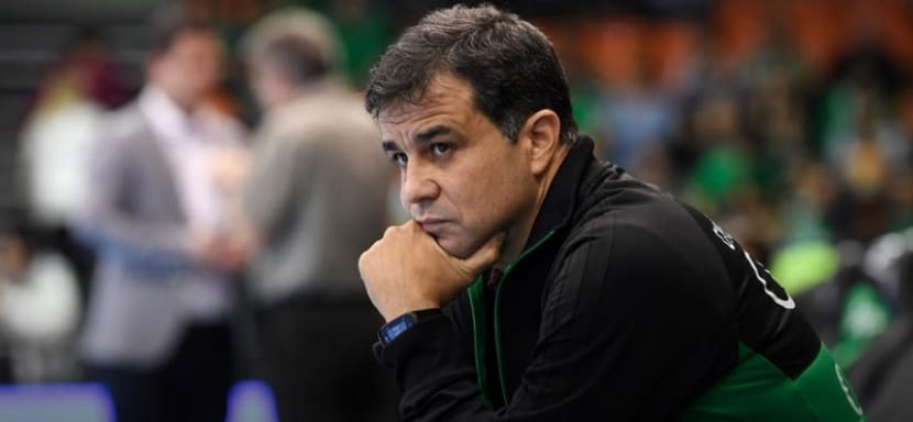 Венгрия. "Дьер" форсировал назначение Амброса Мартина. Изначально экс-рулевой "Ростов-Дона" и сборной России должен был возглавить клуб в июле