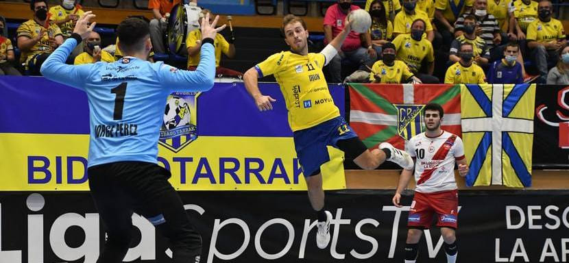 Испания. Официально. Правый крайний Каульди Одриосола покинет "Бидасоа" после этого сезона