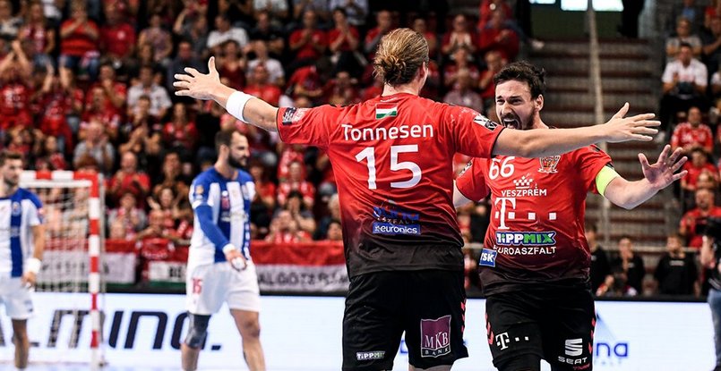 Лига чемпионов. В заключительном матче второго тура в группе "В" "Веспрем" дома победил "Порту"