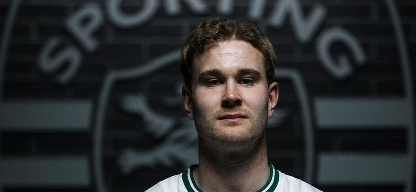 Правый полусредний Эмиль Берлин сменил шведский "Севехоф" на сильнейший клуб Португалии "Спортинг"