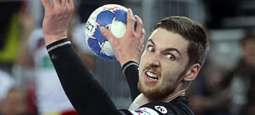 Бундеслига. Хендрик Пекелер: "Хочу выйти на площадку до конца этого календарного года"