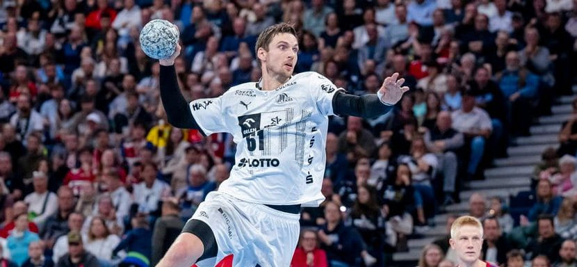 Линейный "Киля" Хендрик Пекелер не сыграет до конца года после травмы, которую он получил в последнем туре бундеслиги