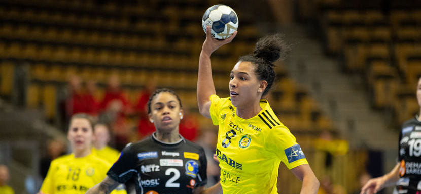 "Выпал шанс, от которого не могу отказаться". Лидер "Севехофа" 31-летняя полусредняя Ямина Робертс продолжит карьеру в "Кристиансанде"