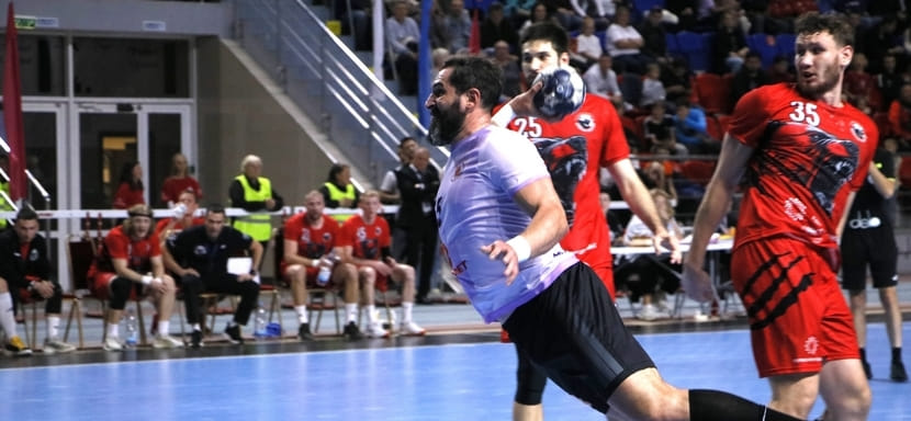 Александр Ермаков: "Стартовали вроде бы неплохо — выиграли несколько матчей, а потом посыпались травмы"